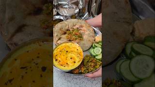 राजस्थानी देसी खाना - मिर्ची का कुट्टा बाजरे की रोटी और कढ़ी | Rajasthani Traditional Food #desifood