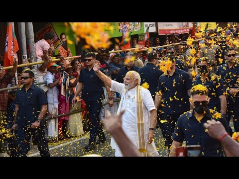 Full video of Modi & Yogi road show in Ghaziabad #Modi #yogi #viral #bjp