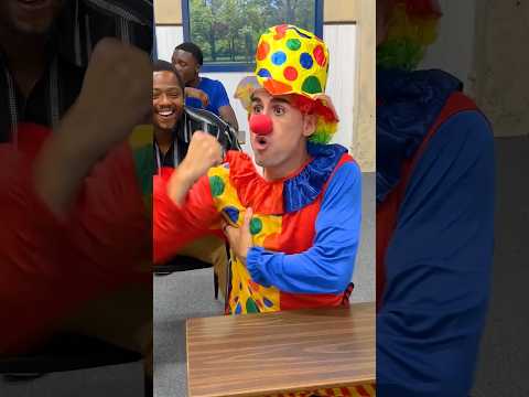 Class clowns be like… 😑🤪😂 #shorts #youtubeshorts #funny #comedy #class #prank #school #college